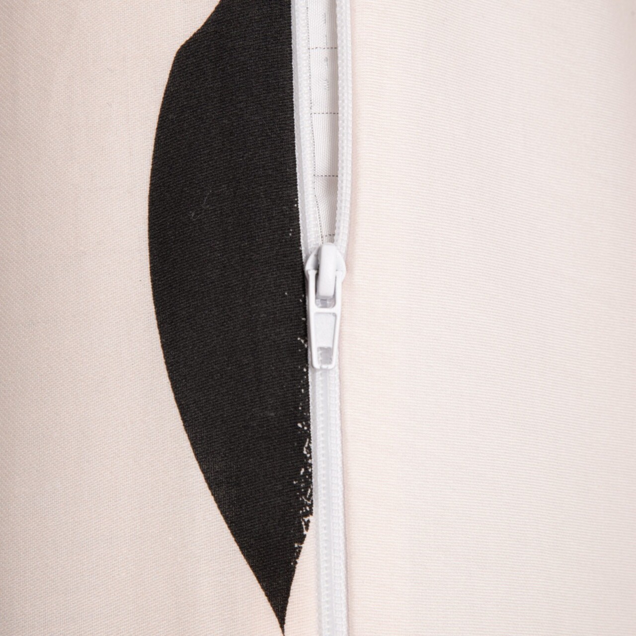 Lenjerie de pat King Size, Lydia, Homla, 3 piese, 200x220 cm, bumbac satinat, bej/negru