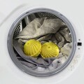 Set 2 bile ecologice pentru spalat rufe fara detergent Delieco, Innovagoods, pana la 3000 spalari, Ø10.5 cm