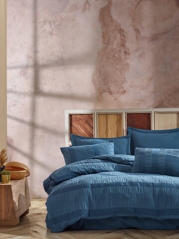 Lenjerie de pat dubla, 6 piese, 200×220 cm, 100% bumbac, Saheser, Salmon, albastru inchis 100