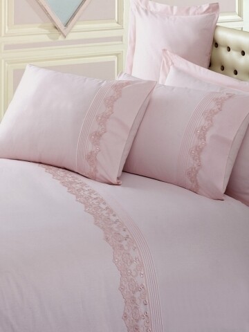Lenjerie de pat dubla cu broderie, 6 piese, 240x260 cm, 100% bumbac ranforce , Cotton Box, roz