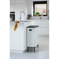 Cos de gunoi cu soft touch, Brabantia, Bo Touch, 60 L, 31.2x54.5x81.5 cm, otel, alb