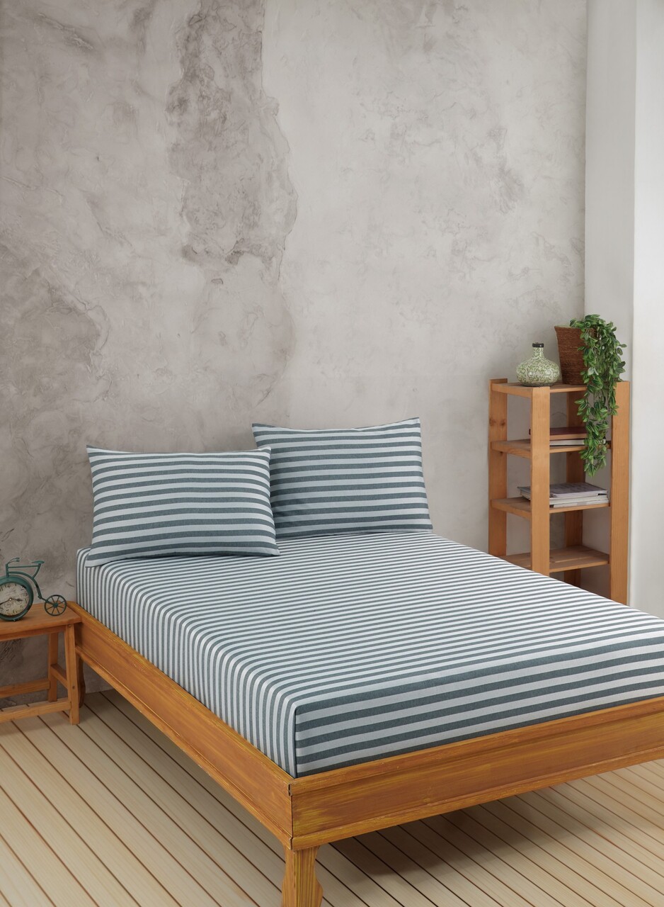 Set de pat pentru o persoana (cearceaf cu elastic si perna) 2 piese, Water Yollu Saten - Green, EnLora Home, 70% bumbac/30% poliester