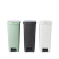 Cos de gunoi cu pedala, Brabantia, StepUp, 40 L, 35.2x28x66.6 cm, polipropilena, gri deschis