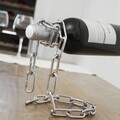 Suport pentru sticla de vin InnovaGoods Floating Chain, 14 x 19 x 18 cm, metal cromat