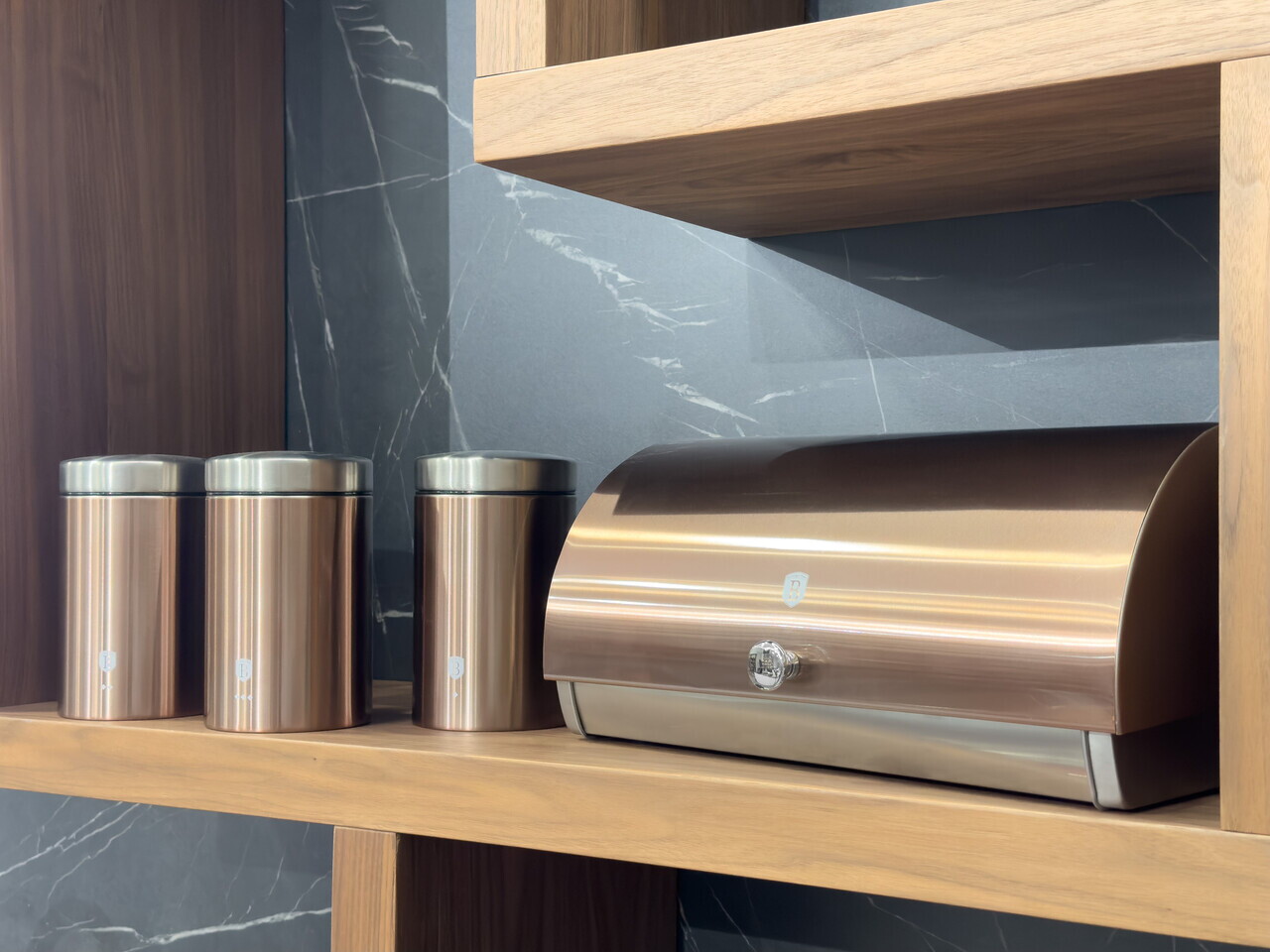 Set cutie pentru paine si 3 recipiente Berlinger Haus, Rose Gold, 38.5x28x18.5 cm, inox, roz/argintiu - imagine 3