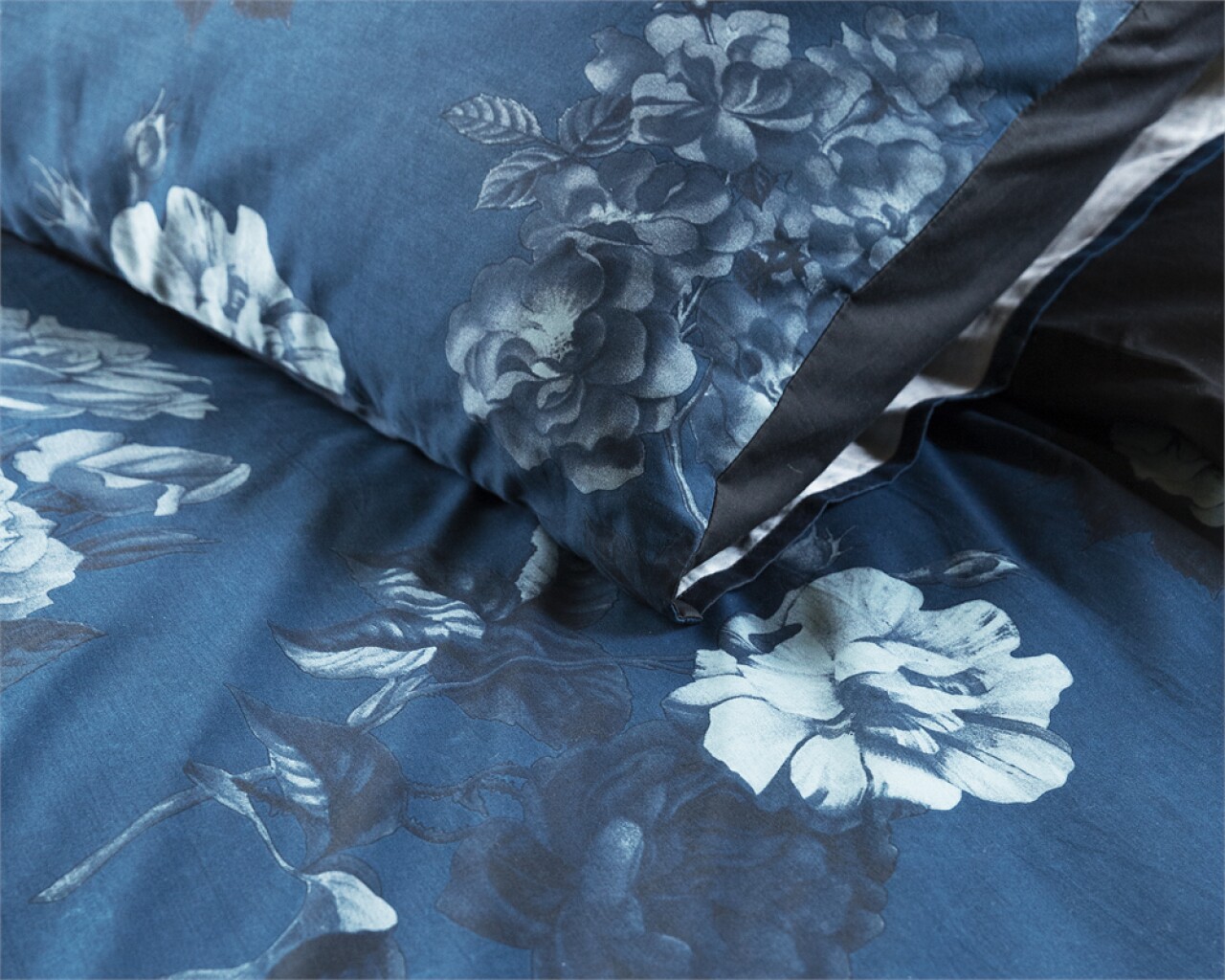 Lenjerie De Pat Dubla Blue Morning - Primavera Deluxe, Royal Textile, 3 Piese, 240 X 260 Cm, 100% Bumbac, Multicolor