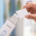 Aparat de curatare faciala cu ultrasunete 4-in-1 Falnik, InnovaGoods, USB, alb/albastru