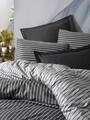 Set cuvertura matlasata dubla Bamboo, Bamboo - Anthracite, Cotton Box, 60% bumbac satinat/40% bambus