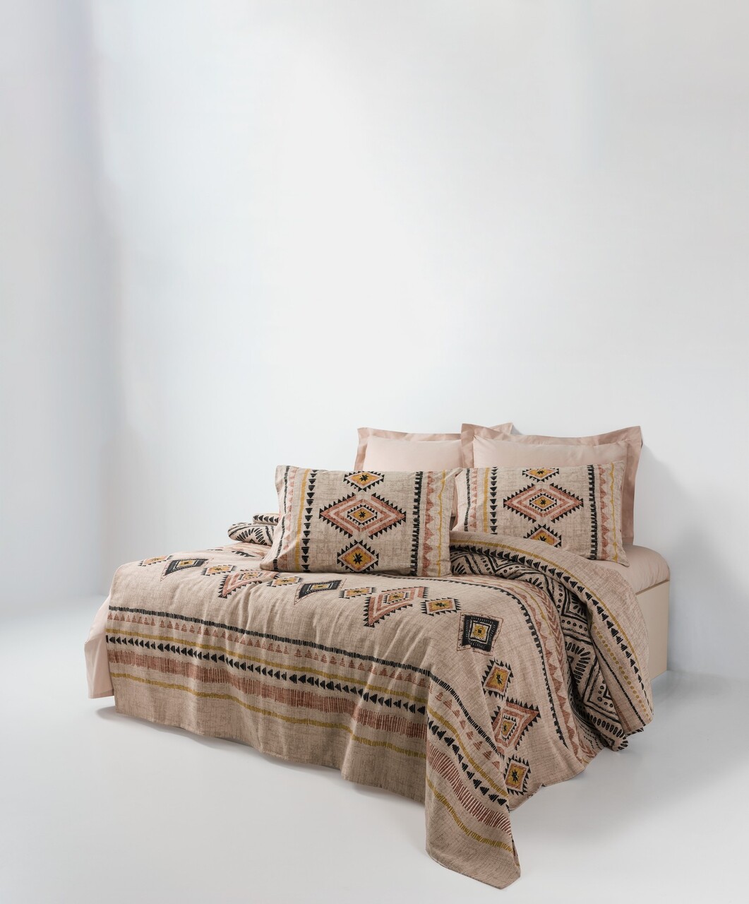 Cuvertura matlasata dubla, Felix - Tile Red, Cotton Box, 50% bumbac / 50% poliester - 2 | YEO