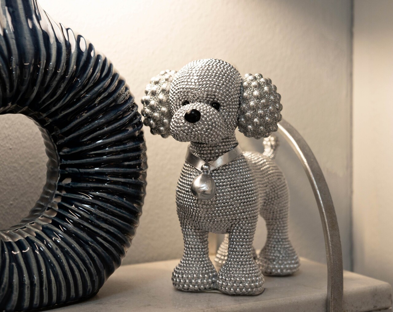 Statueta / figurina decorativa Poodle Dog Sparky, Mauro Ferretti, 15x9.5x15 cm, polirasina, argintiu - 1 | YEO