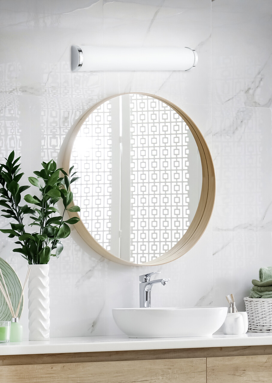 Aplica de perete Xavi, TRIO, 30.5x8.3 cm, 40W, 2x E14, metal, argintiu/alb