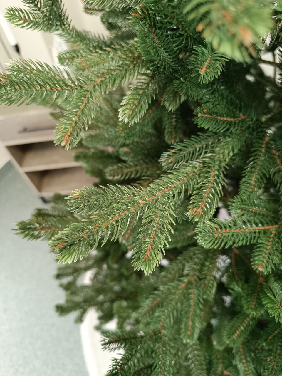 Brad artificial Christmas Deluxe by Sersimo, Viena verde, 3D, 210cm — imaginea 12