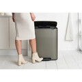 Cos de gunoi cu pedala, Brabantia, Bo Pedal Platinum, 60 L, 36.3x54.1x65.2 cm, otel, gri inchis