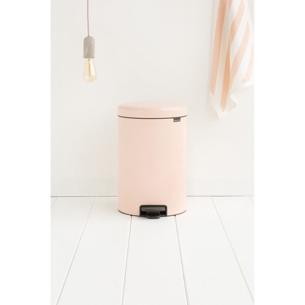 Cos De Gunoi Cu Pedala, Brabantia, Icon Clay Pink, 20 L, Inox, Roz