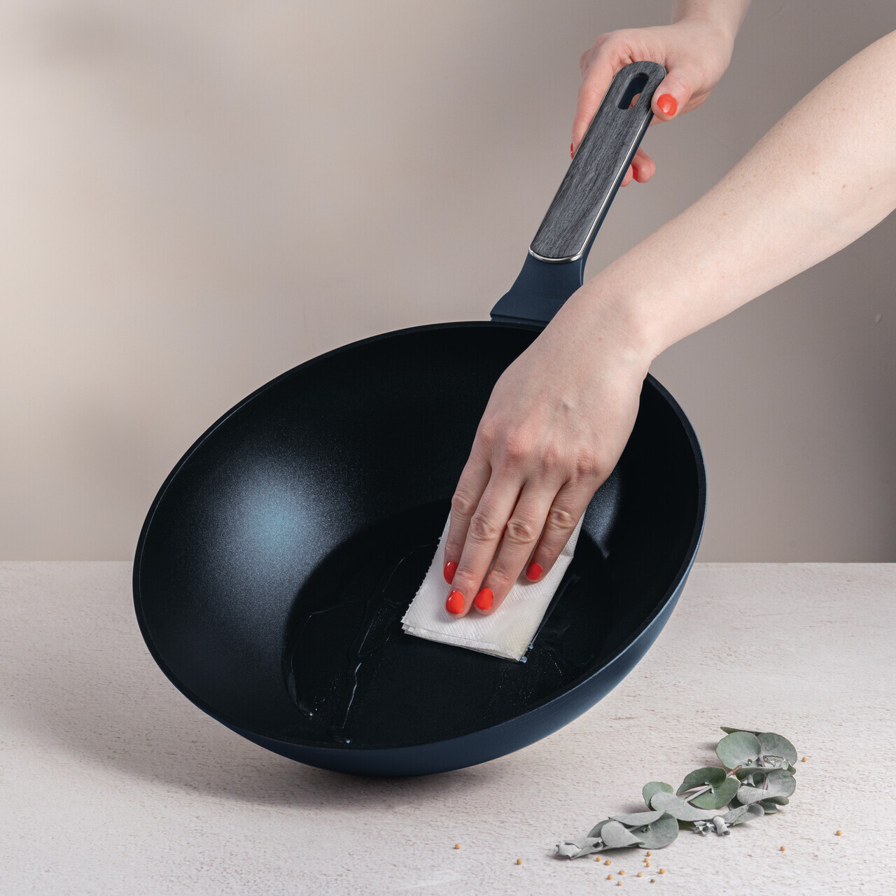 Tigaie Wok Berlinger Haus, Deep Sea, 28 cm, 3.5 L, aluminiu forjat, albastru mat/gri - imagine 3