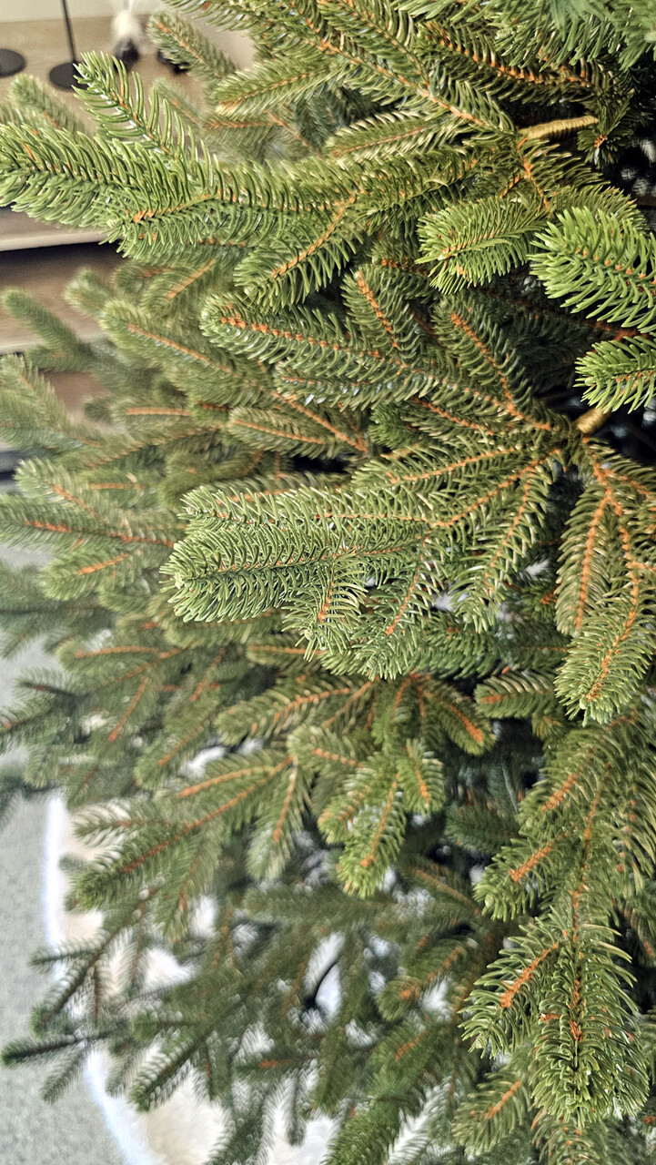 Brad artificial Christmas Deluxe by Sersimo, Viena verde, 3D, 250cm — imaginea 5