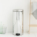 Cos de gunoi cu pedala, Brabantia, NewIcon Brilliant Steel, 30 L, 38x29.3x67.9 cm, otel, argintiu