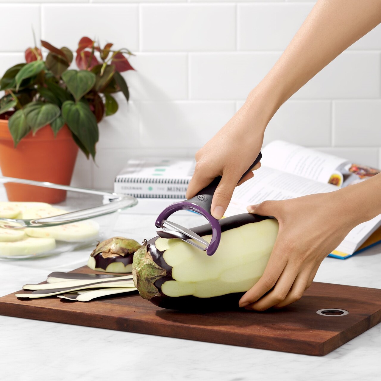 Decojitor mare de legume, inox, Mov, "Good Grips" - OXO - imagine 2