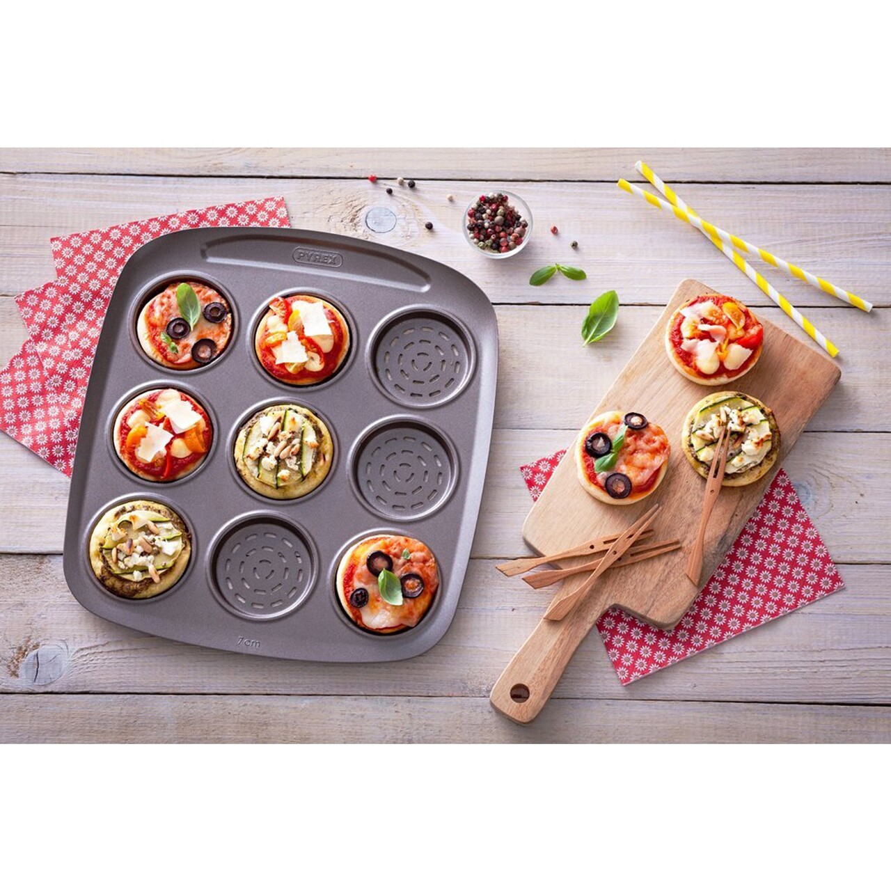Tava mini-pizza, otel carbon, 30x28cm, "Asimetria" - Pyrex - imagine 3