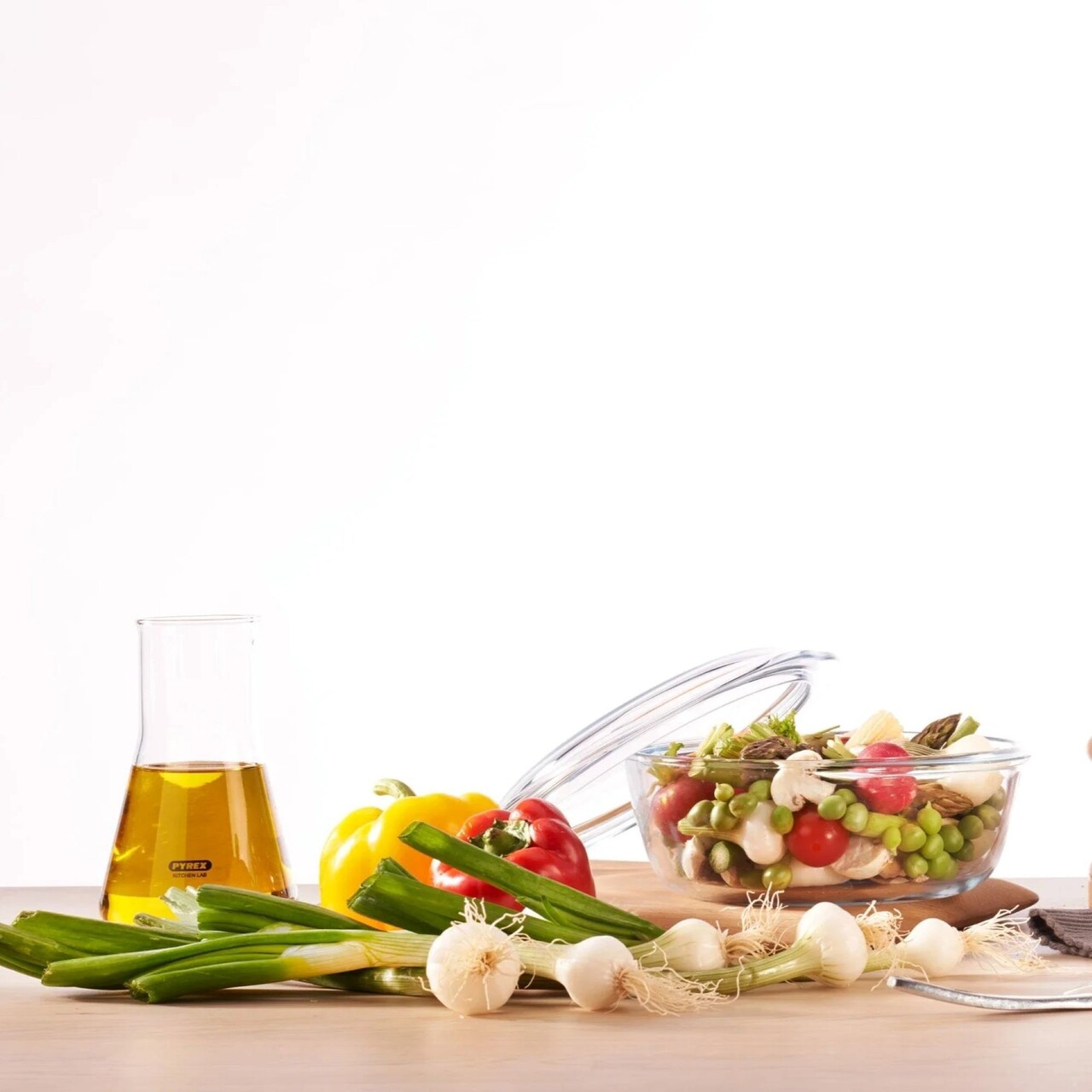 Vas rotund, din sticla termorezistenta, 1L + 0,3L, "4 in 1" - Pyrex - imagine 4