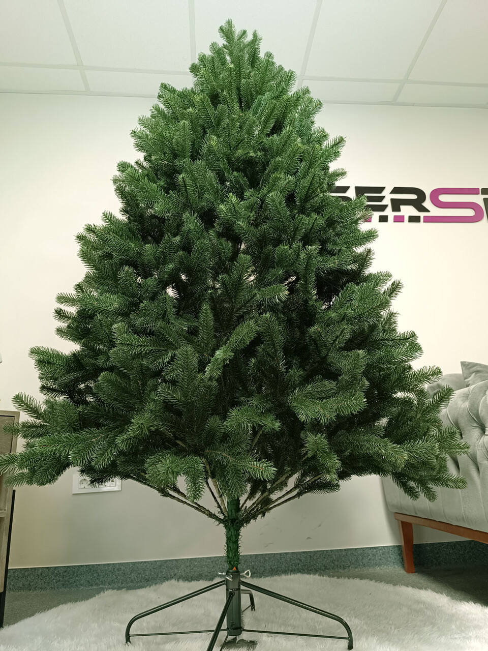 Brad artificial Christmas Deluxe by Sersimo, Kovalivska verde, 3D, 210cm — imaginea 6