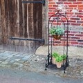Suport pliabil pentru ghivece, Esschert, Plant, 45.9 x 44 x 132.6 cm, fier, negru