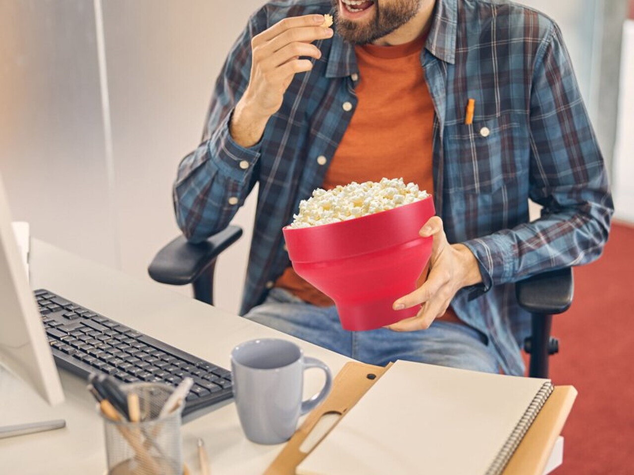 Aparat popcorn pentru cuptorul cu microunde Beper, 2.5 L, silicon, rosu/alb — imaginea 8
