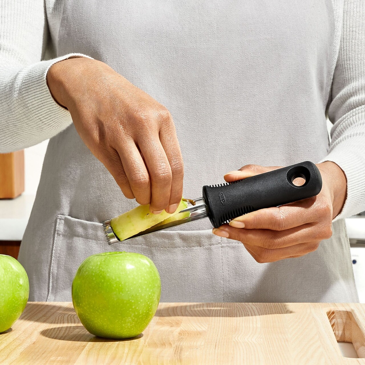 Ustensila scoatere cotor, inox, 20,3 cm, "Good Grips" - OXO - imagine 2