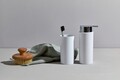 Set de baie 4 piese Calvo, Wenko, ABS/inox, alb/argintiu