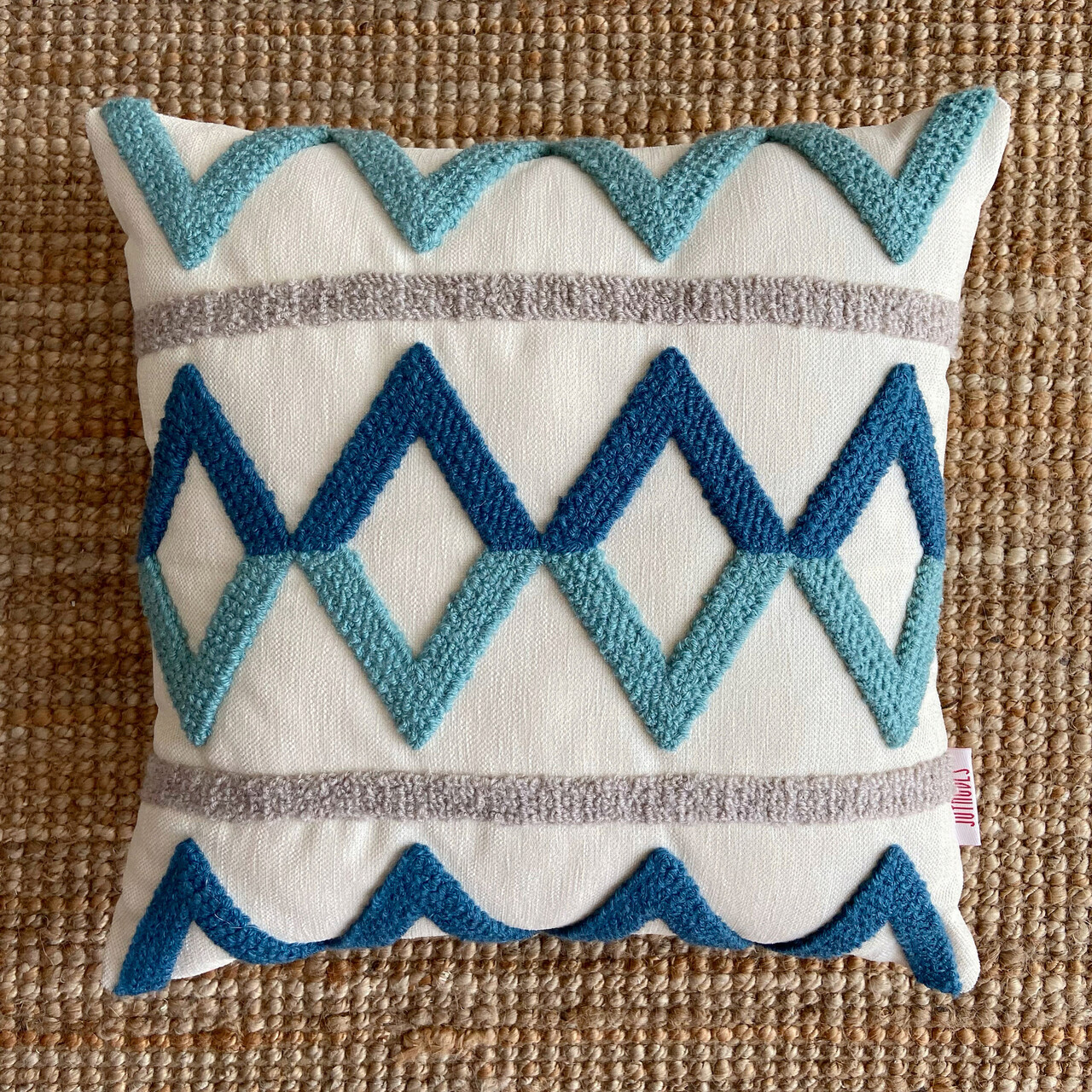 Husa de perna, Bethany Tassel Punch Pillow Cover, 43x43 cm, Material: 20% in, 80% poliester, Turcoaz / Gri / Bleumarin - 1 | YEO