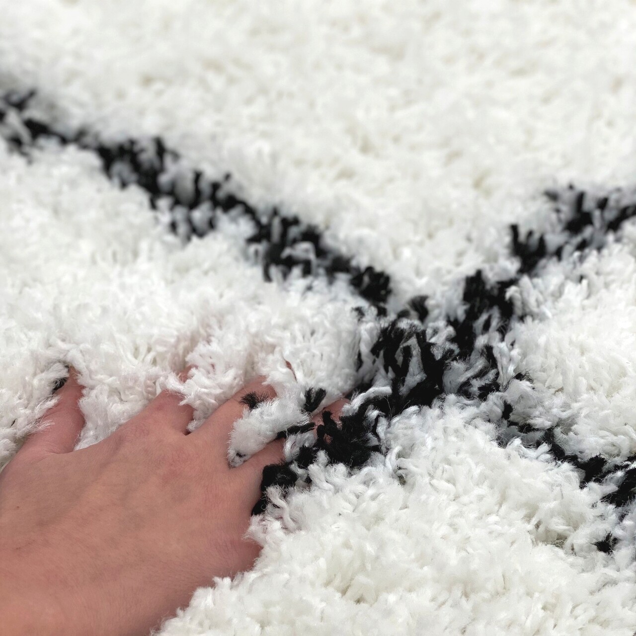 Covor, 3891A White, Negru  , 80x150 cm, Polipropilena , Alb/Negru - 2 | YEO