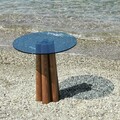 Masuta de cafea, Neostill, Thales Walnut, Albastru, 50x50x50 cm, Sticla temperata, Nuc / Albastru