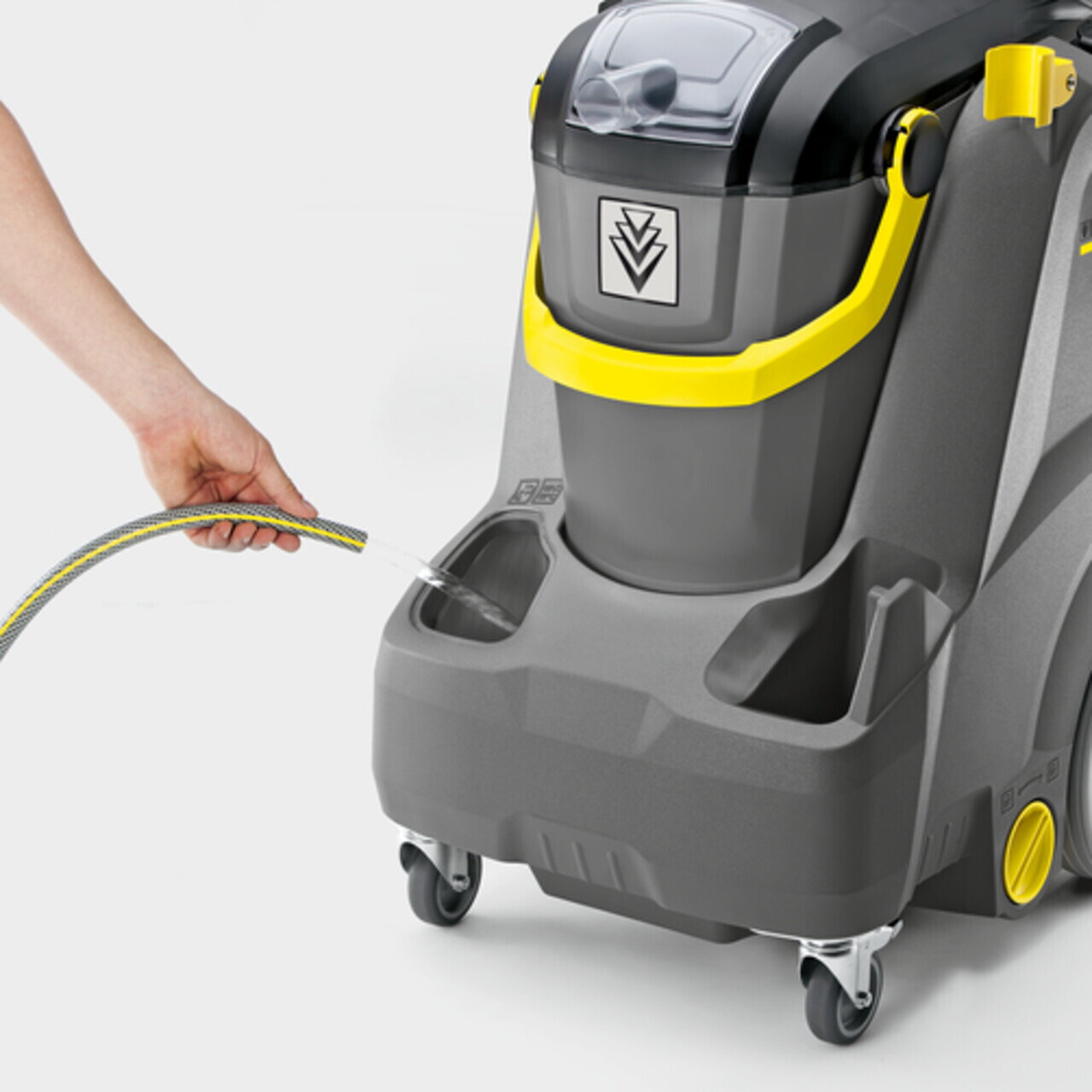 Aspirator cu spalare prin injectie-extractie profesional Puzzi 30/4 E, Karcher, gri — imaginea 3
