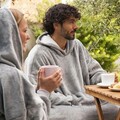 Patura tip hanorac cu maneci si gluga Swug, InnovaGoods, marime universala