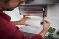 Suport pentru prosoape de bucatarie/folie aluminiu/folie plastic, Leifheit, Parat Royal, cu montare pe perete, 16 x 38 cm, inox/plastic