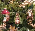 Glob Squirrel w leave on head, Decoris, 7x4.5x11 cm, sticla, multicolor