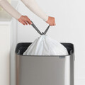 Cos de gunoi cu soft touch, Brabantia, Bo Touch Matt Fingerprint Proof, 60 L, 31.2x54.5x65.6 cm, otel, argintiu
