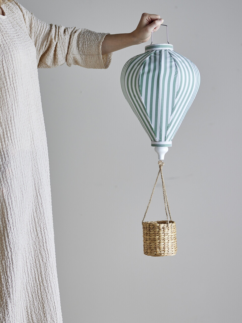 Decoratiune suspendata, Bloomingville, Pomp, 25x65 cm, poliester/zambila de apa, verde - imagine 3