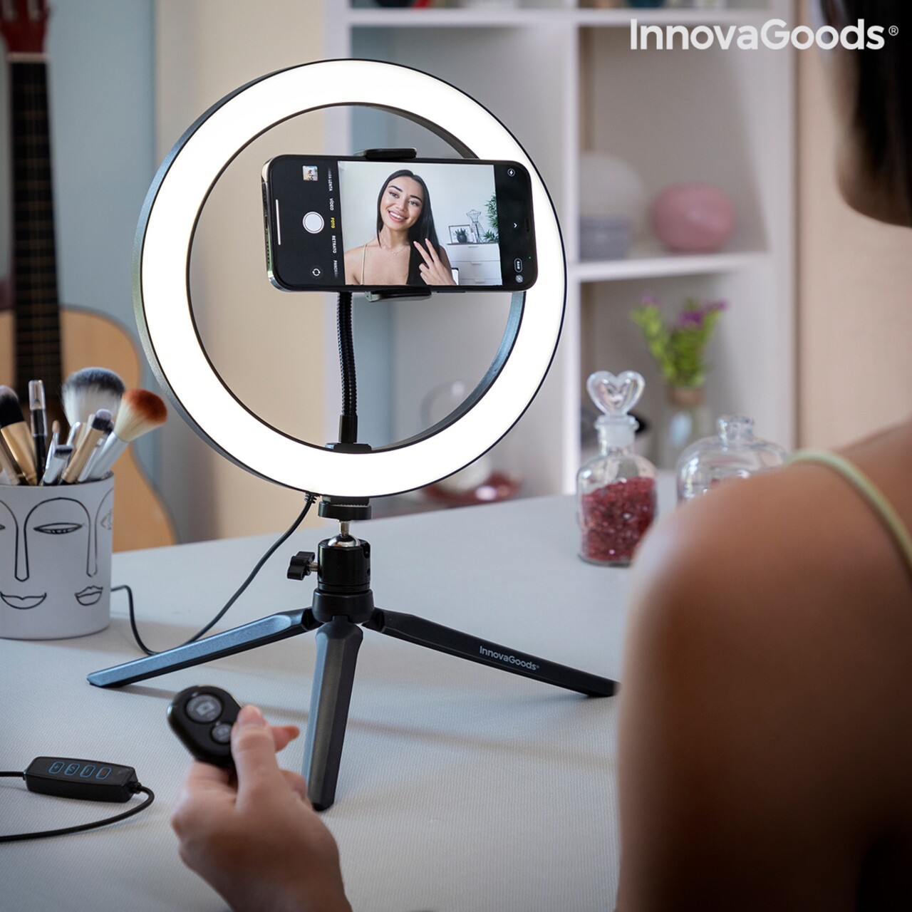 Lampa circulara Selfie Ring cu trepied si telecomanda Youaro, InnovaGoods, 120 LED-uri