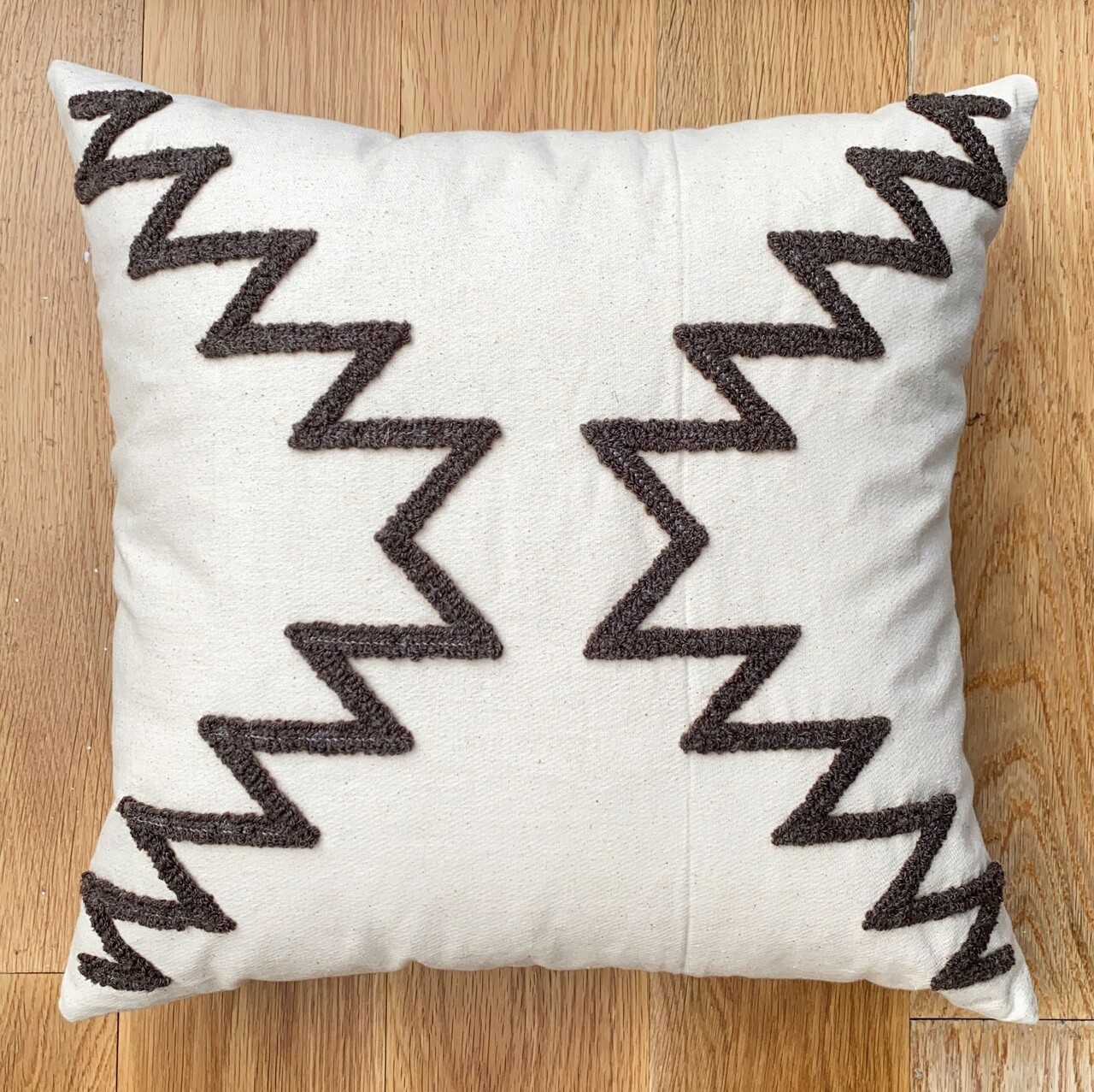 Perna, Anu Organic Woven Punch Pillow With İnsert, 43x43 cm, Bumbac, Maro - 1 | YEO