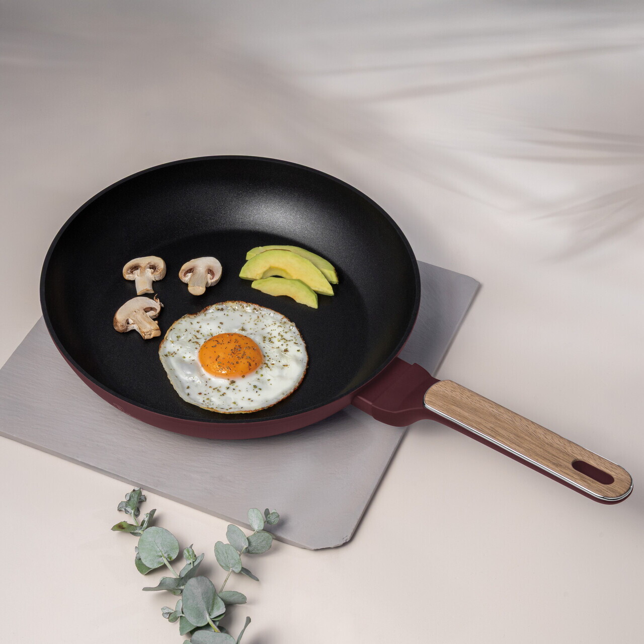 Tigaie Berlinger Haus, Leonardo Nordic, 28 cm, 2.4 L, aluminiu forjat, visiniu mat - imagine 5