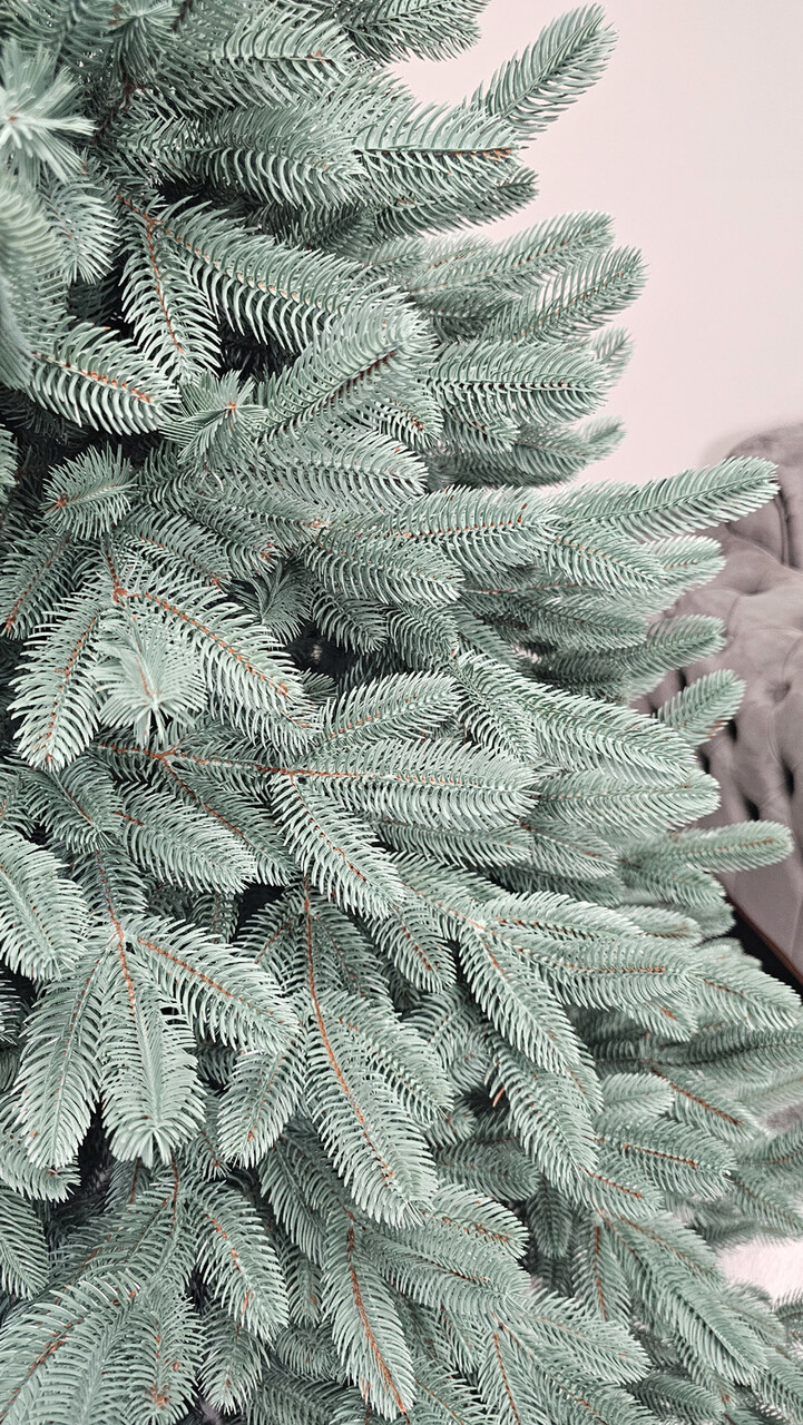 Brad artificial Christmas Deluxe by Sersimo, Laponia Select argintiu, integral 3D, 250cm — imaginea 7