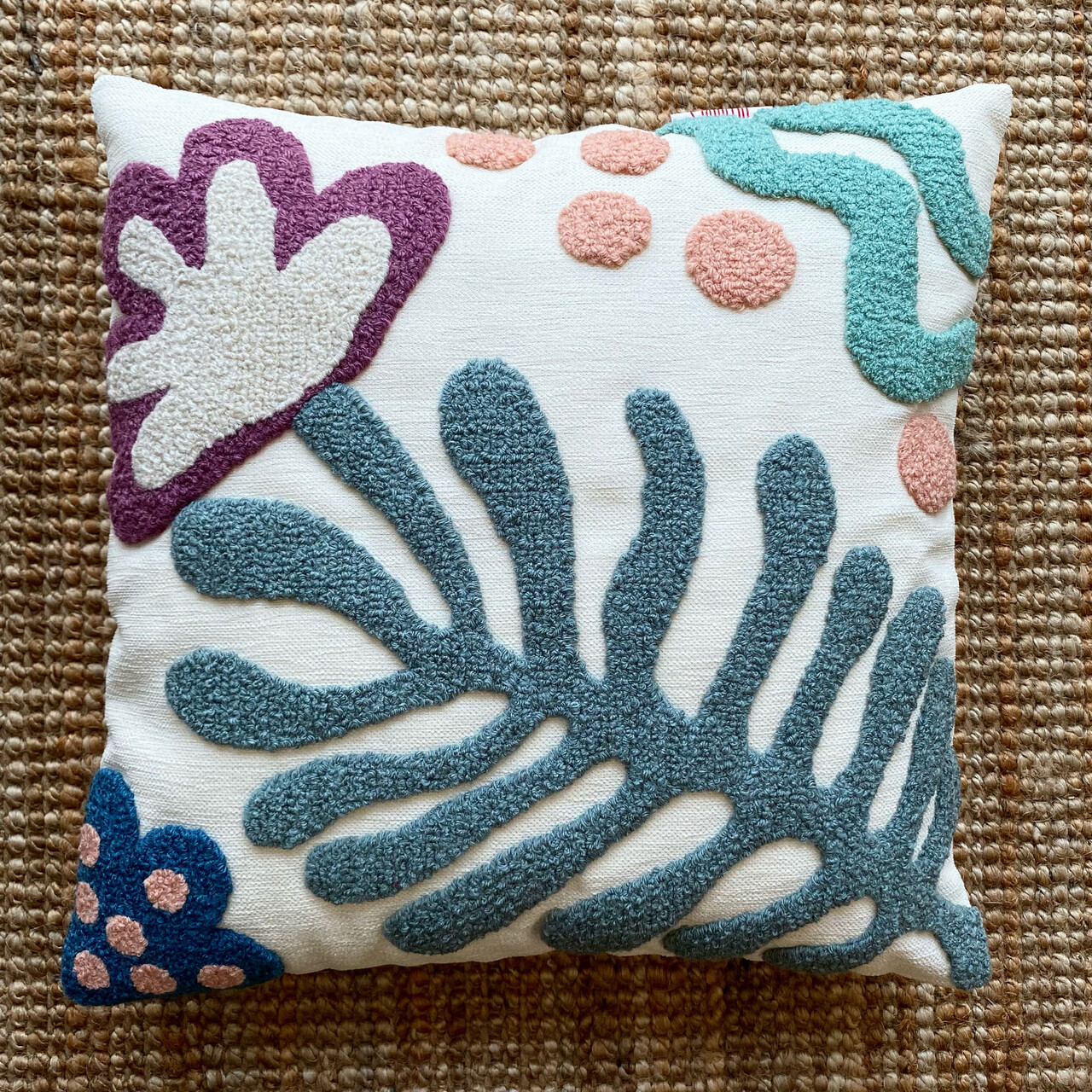 Perna, Plummy Lotus, 43x43 cm, Material: 20% in, 80% poliester, Violet / Verde Migdale / Roz / Bleumarin / Mentă - 1 | YEO