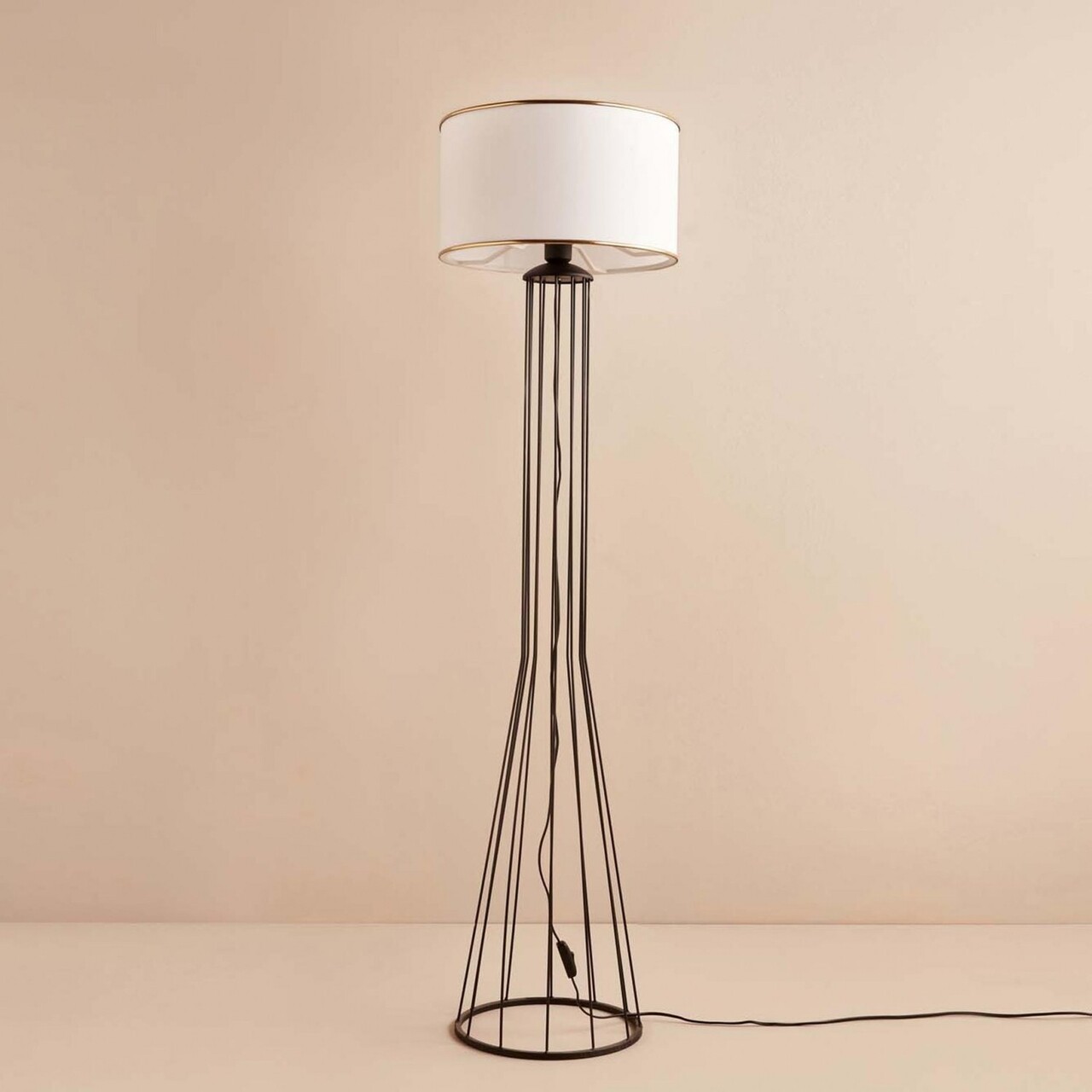 Lampadar, L'essentiel Maison, 780SGN3545, Alb/Negru