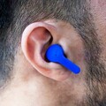 Casti fara fir cu carcasa de incarcare Grey InnovaGoods, Bluetooth 5.0, control tactic, USB-C, albastru