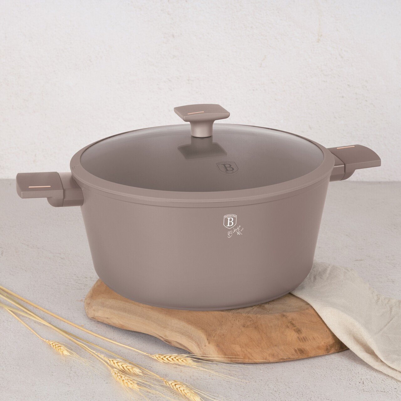 Oala cu capac Berlinger Haus, Taupe, 30 cm, 8 L, aluminiu forjat, taupe mat