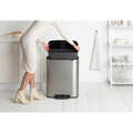 Cos de gunoi cu pedala, Brabantia, Bo Pedal, 60 L, 36.3x54.1x65.2 cm, otel, argintiu