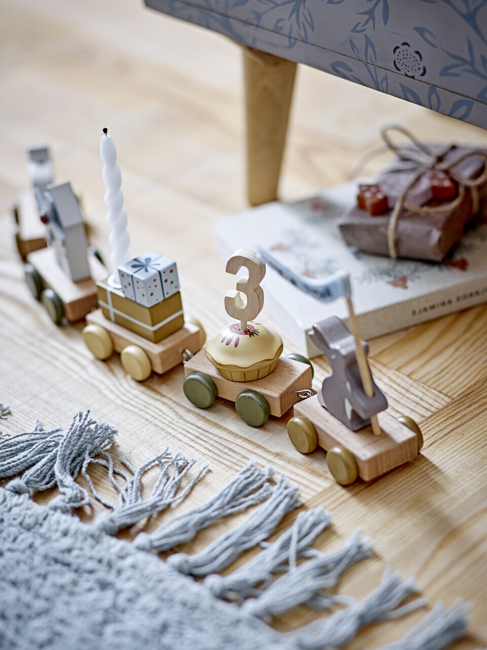 Jucarie aniversara, Bloomingville, Alfi Birthday, 39x5x8.5 cm, FSC 100%, MDF/lemn de fag, multicolor - imagine 7
