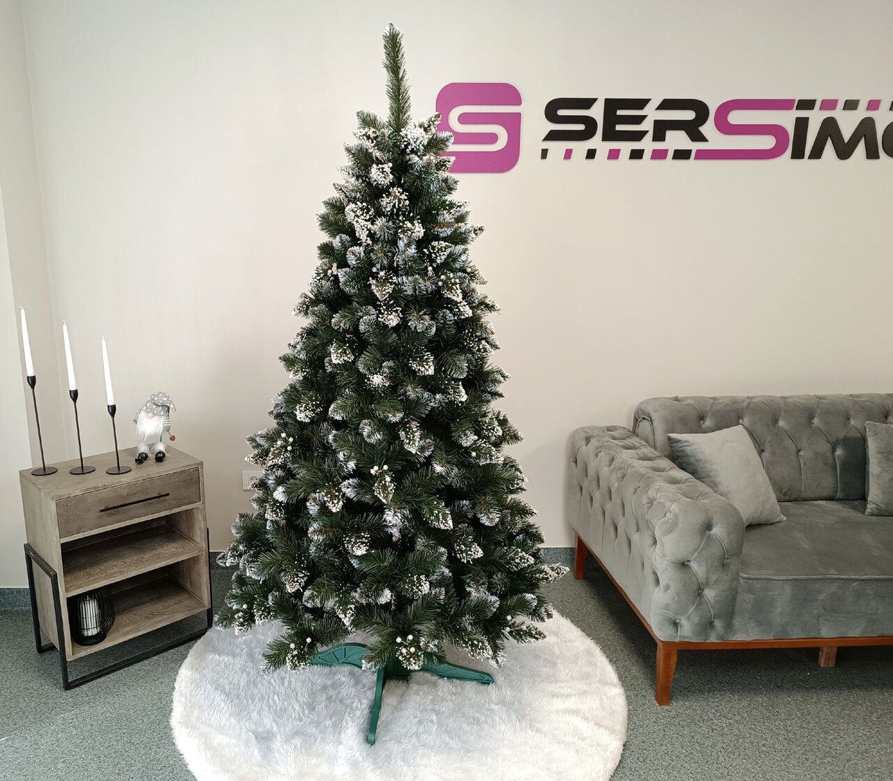 Brad artificial Christmas Deluxe by Sersimo, Crystal nins cu merisoare, 2D, 200cm — imaginea 7