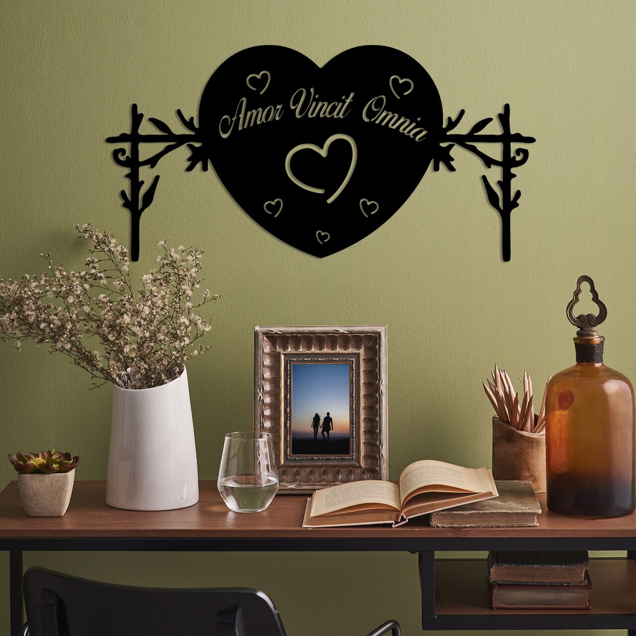 Decoratiune de perete, Omnia Vincit Amor 2, Dimensiune: 60 x 30 cm, Negru